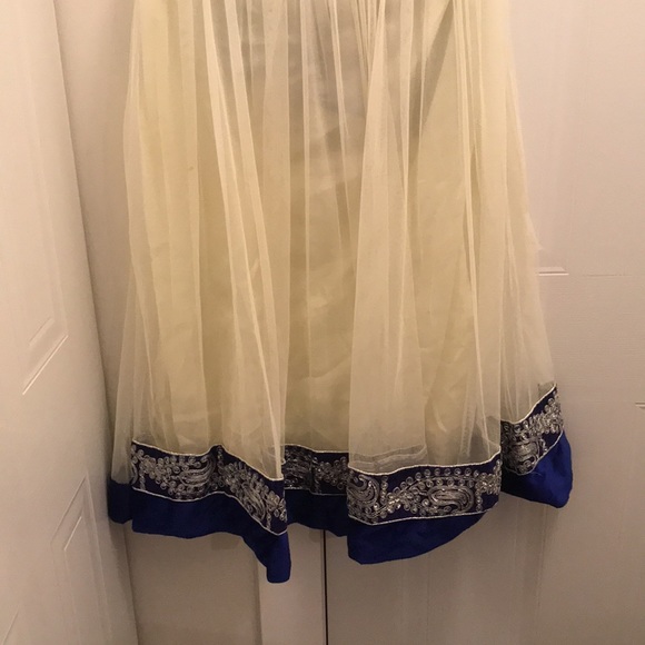 Shalwar Kameez Blue and White size small🔵 - Picture 2 of 4